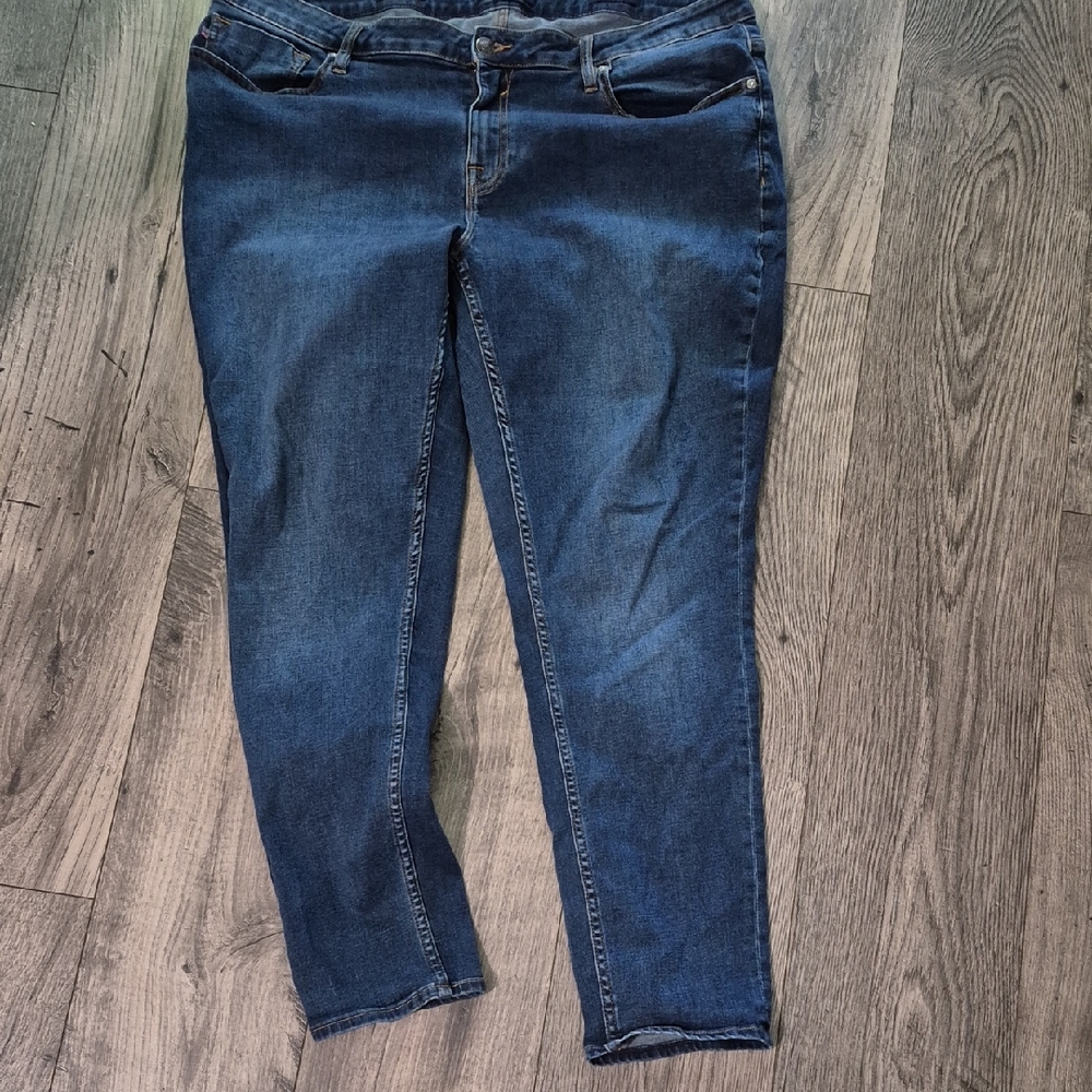 Vigoss Deep Indigo Cropped Jeans